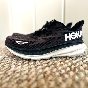 Hoka Clifton 9